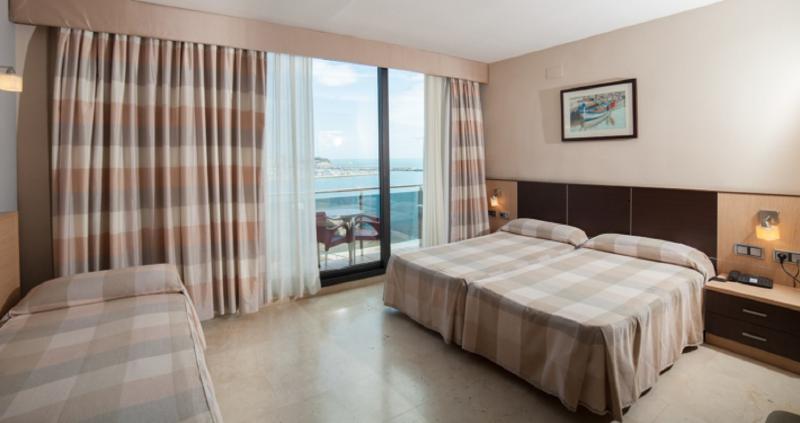 غرفة قياسية ثلاثية, Flamingo