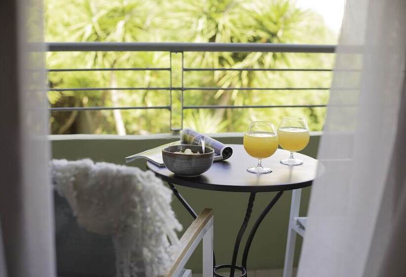 デラックスルーム, La Piscine Art Hotel, Philian Hotels And Resorts