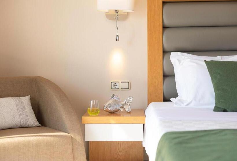 プールの見えるスーペリアルーム, La Piscine Art Hotel, Philian Hotels And Resorts