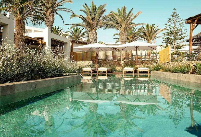 高级海景房, Mitsis Rinela