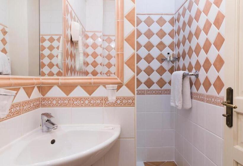 スタンダードルーム, Mogador