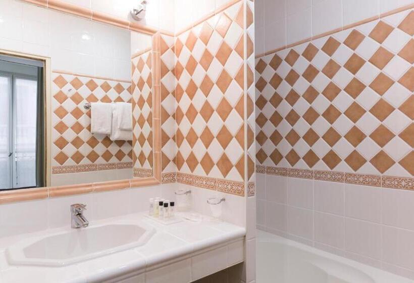 スタンダード４人部屋, Mogador