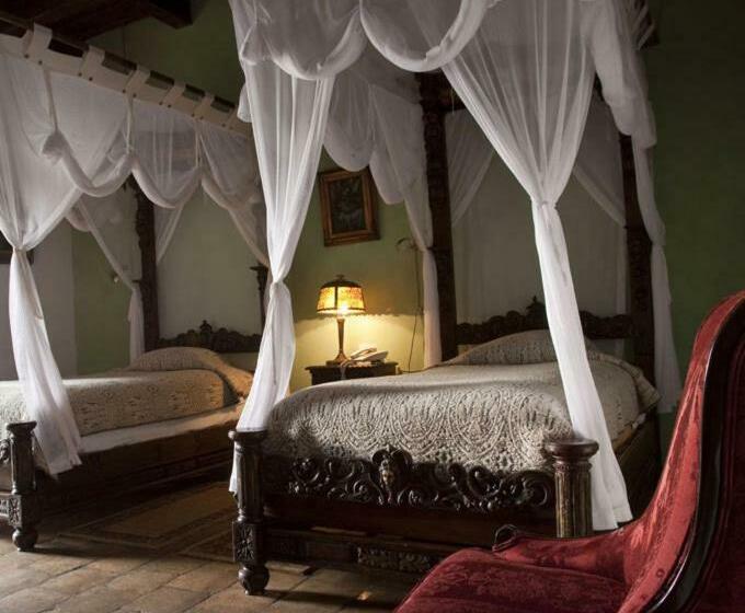 غرفة قياسية, Parador Museo Santa Maria