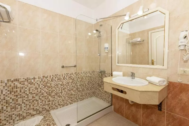 استودیوی استاندارد, Villa De Adeje Beach