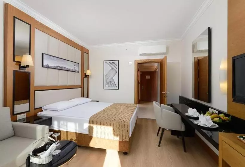 اتاق خانوادگی, Aydinbey Famous Resort - Ultra All Inclusive