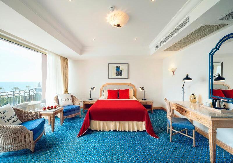 スタンダードルーム, The Norm Oriental