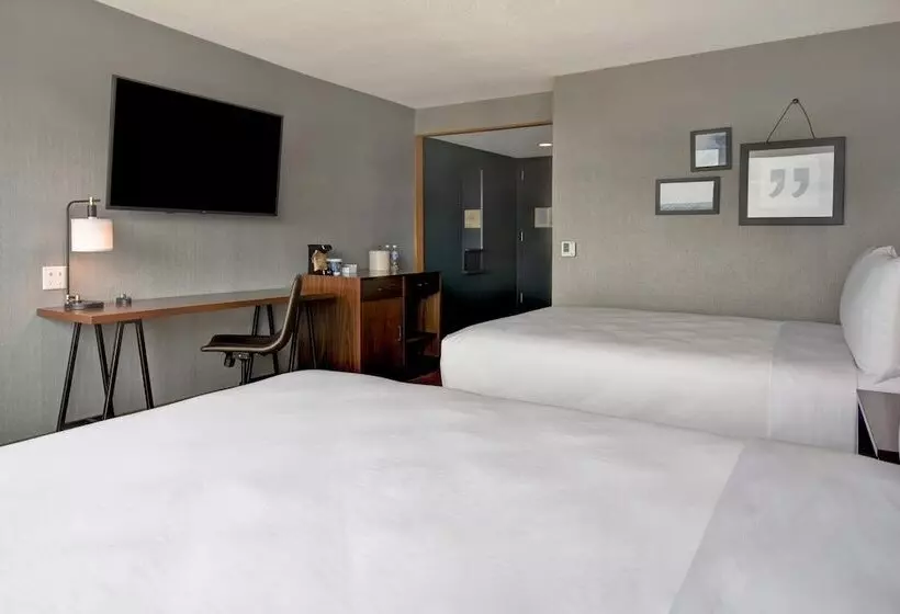 اتاق استاندارد با 2 تخت دوبل, Four Points By Sheraton Boston Newton