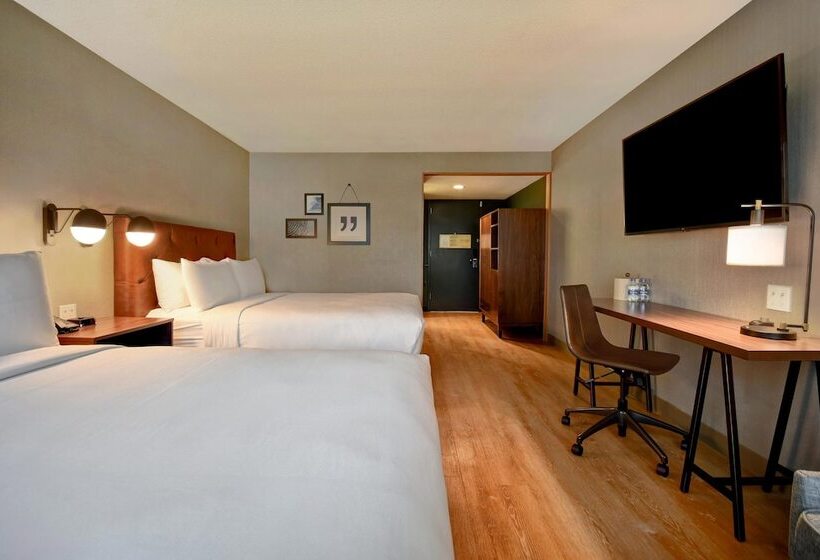 스탠다드 룸 더블 침대 2개, Four Points By Sheraton Boston Newton