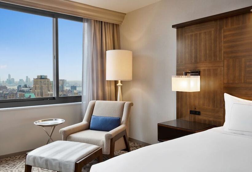 豪华房间, Hilton New York Times Square