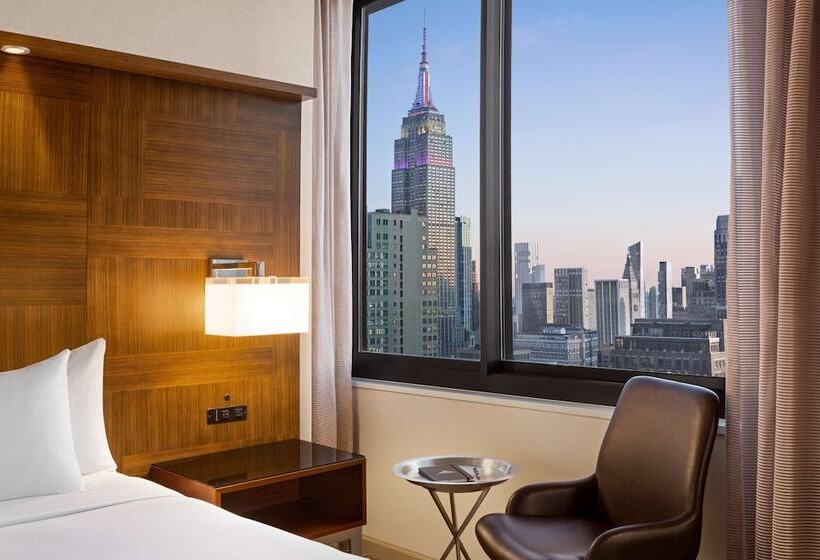 豪华房间, Hilton New York Times Square