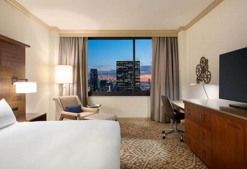 豪华房间, Hilton New York Times Square