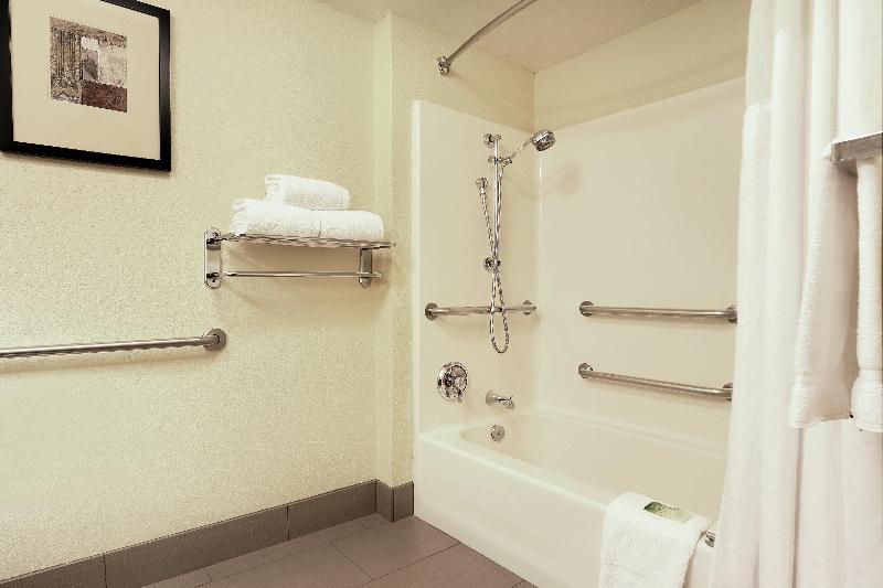 장애인을 위한 스위트, Holiday Inn Express Hotel & Suites Scottsdale   Old Town, An Ihg