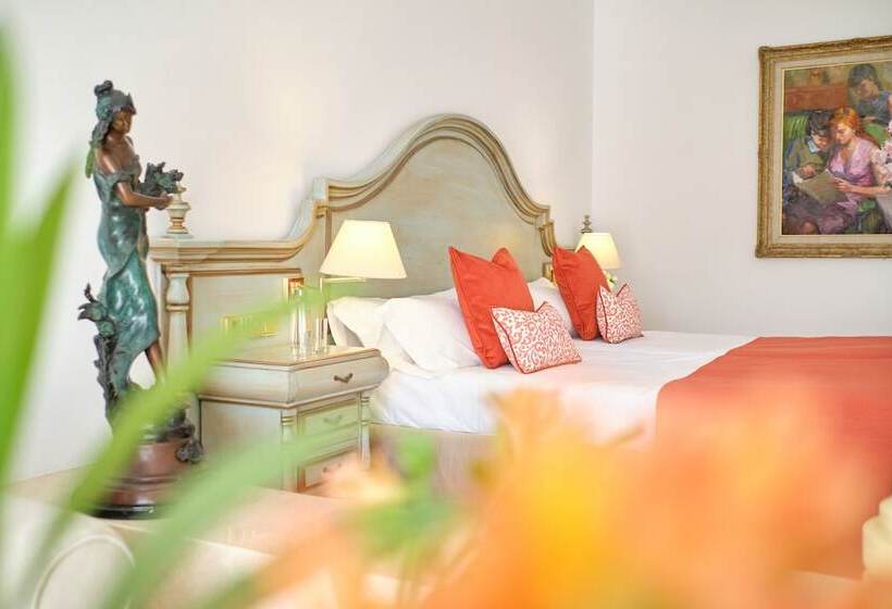 Люкс с Террасой, La Moraleja The Quiet Hotel   Adults Only