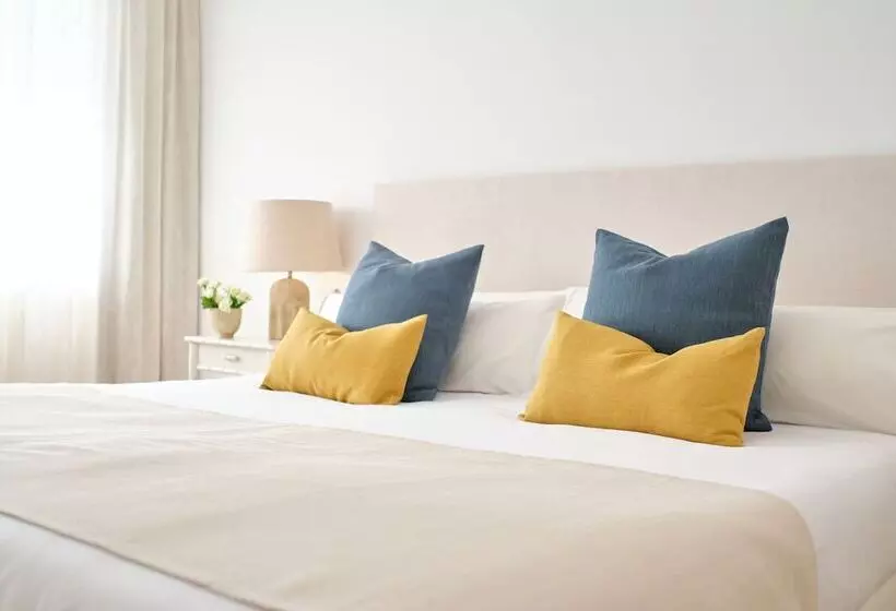 سوییت با چشم‌انداز استخر, La Moraleja The Quiet Hotel   Adults Only