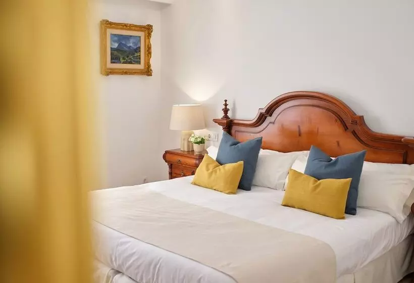 سوییت با چشم‌انداز استخر, La Moraleja The Quiet Hotel   Adults Only