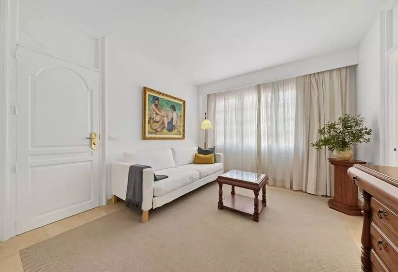 سوییت با چشم‌انداز استخر, La Moraleja The Quiet Hotel   Adults Only