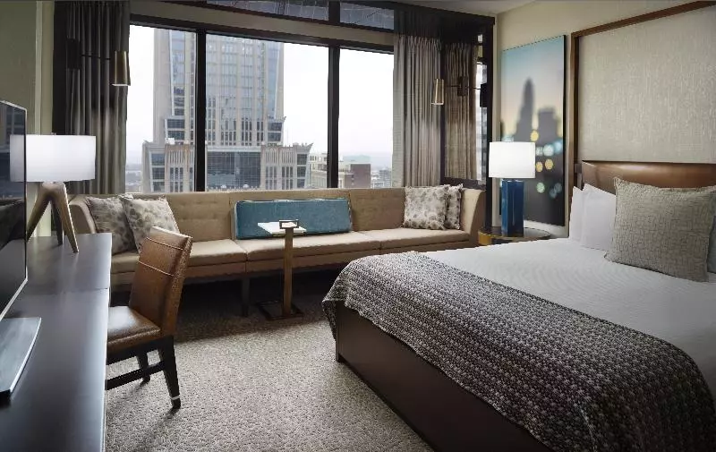 اتاق لوکس با تخت بزرگ, Omni Charlotte