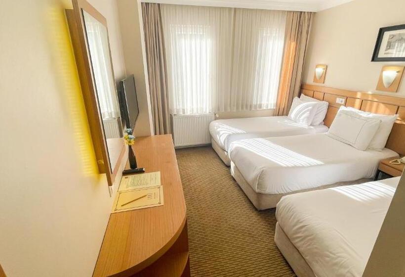 اتاق استاندارد سه نفره, Sude Konak