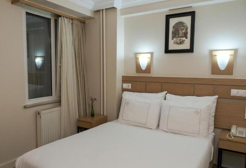 اتاق اکونومی یک تخته, Sude Konak