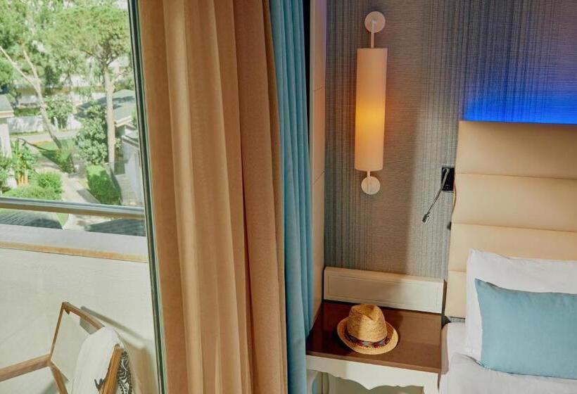 Семейный Номер, Tui Magic Life Masmavi