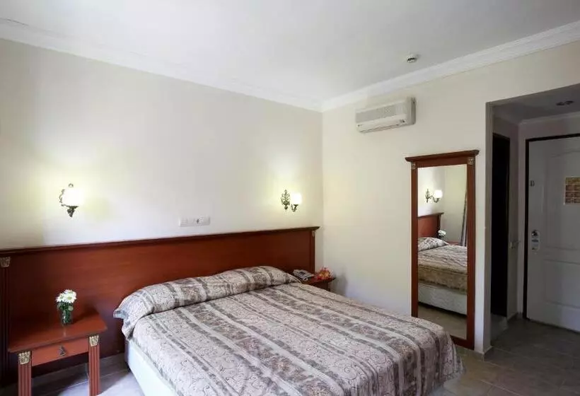 Perhehuone Kerrossängyt, Yel Holiday Resort   All Inclusive