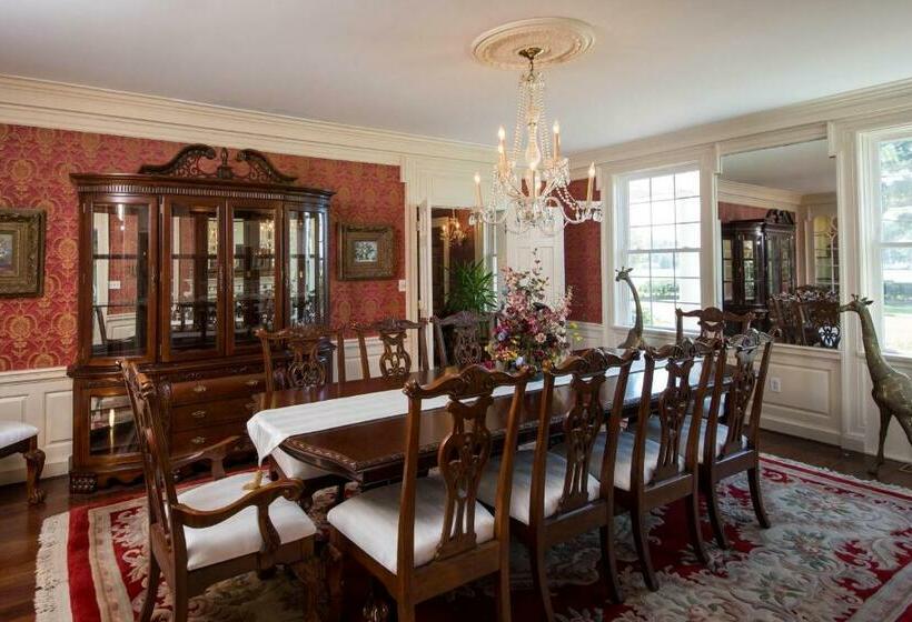 חדר דחוקס עם מיטת קינג, Kingsbay Mansion And Vacation Rental Houses