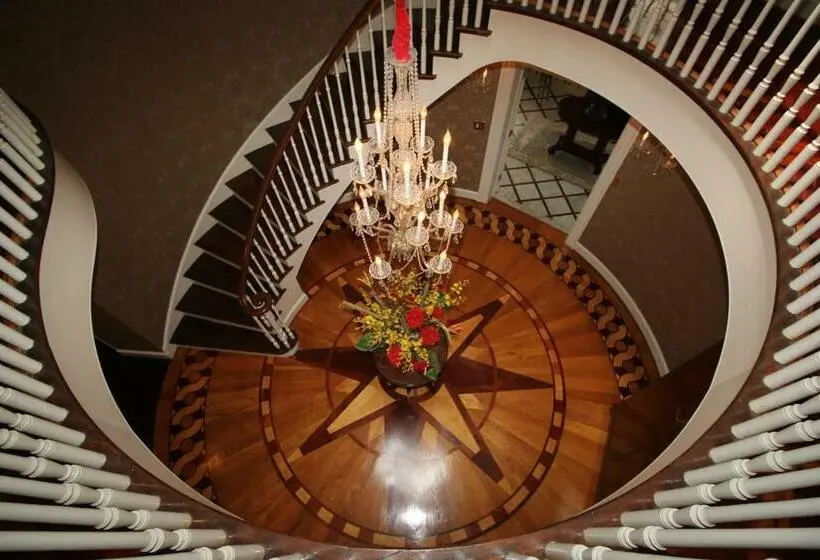 キングサイズベッドのデラックスルーム, Kingsbay Mansion And Vacation Rental Houses