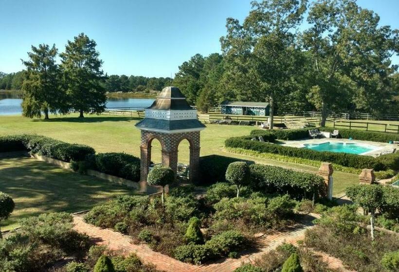 חדר דחוקס עם מיטת קינג, Kingsbay Mansion And Vacation Rental Houses