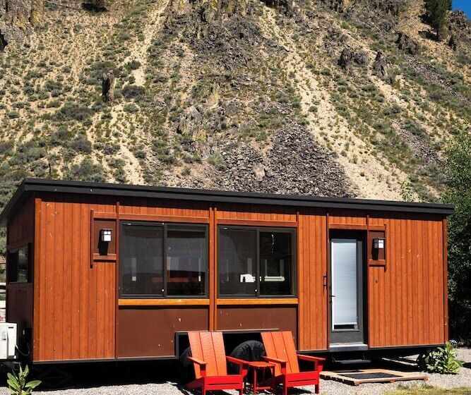 豪华小屋, Redwood Cabins