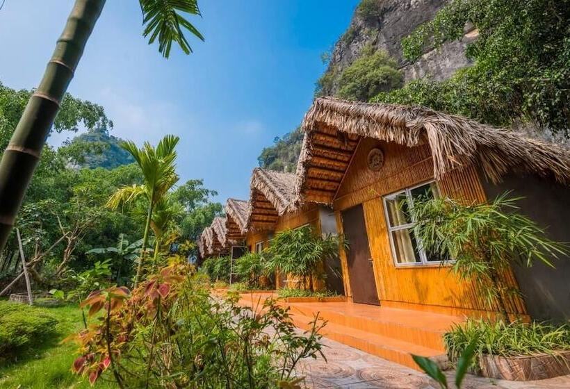 اتاق استاندارد سه نفره, Tam Coc Bungalow