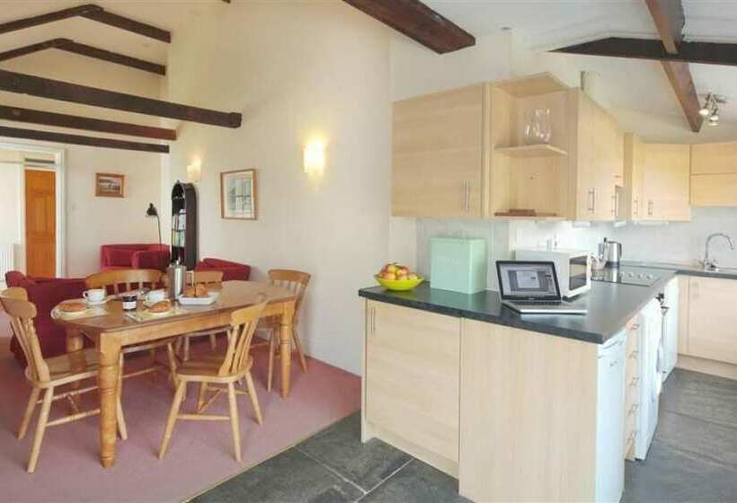 בית, 3 חדרי שינה, Green Door Rashleigh