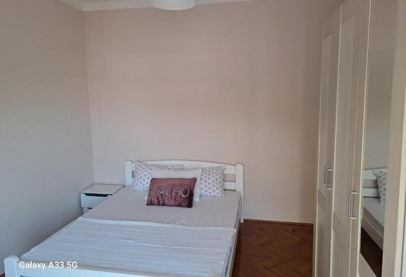 آپارتمان 1 خوابه, Guest House Topla