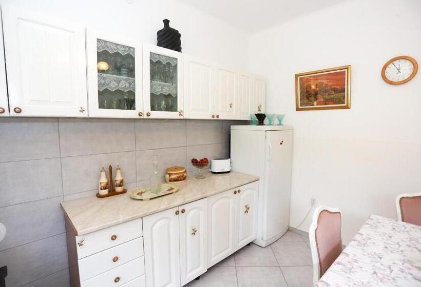 آپارتمان 1 خوابه, Guest House Topla