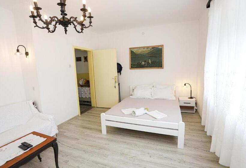 آپارتمان 1 خوابه, Guest House Topla