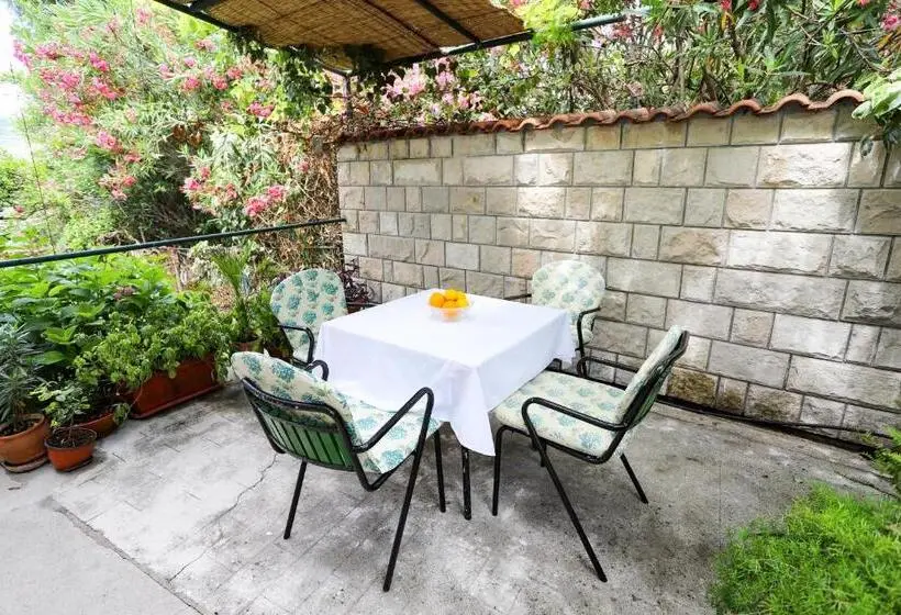 آپارتمان 1 خوابه, Guest House Topla
