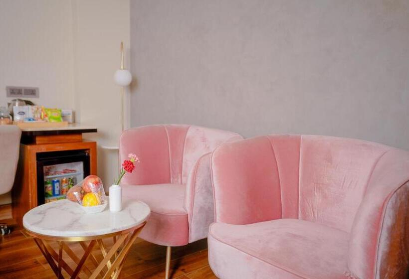 Mini Suite, Lazdana Hotel Bangalore