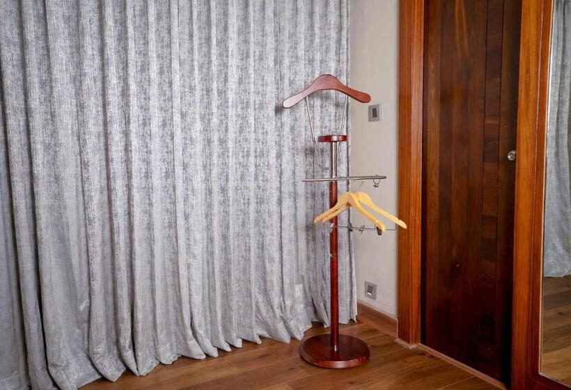 Mini Suite, Lazdana Hotel Bangalore