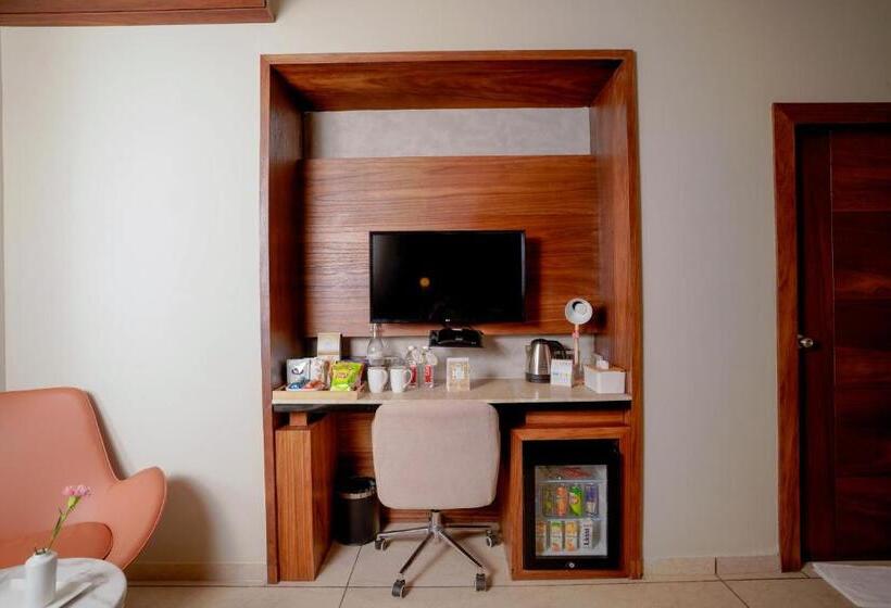 חדר סופריור עם מיטת קינג, Lazdana Hotel Bangalore