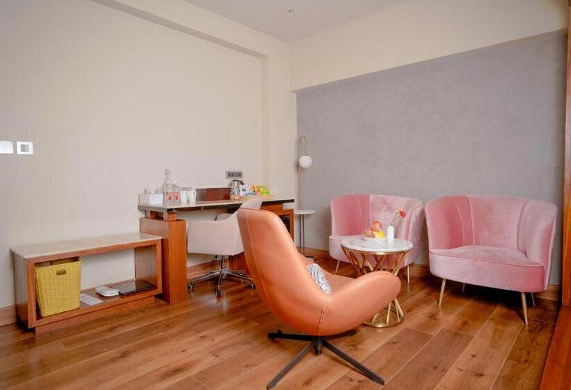 Mini Suite, Lazdana Hotel Bangalore