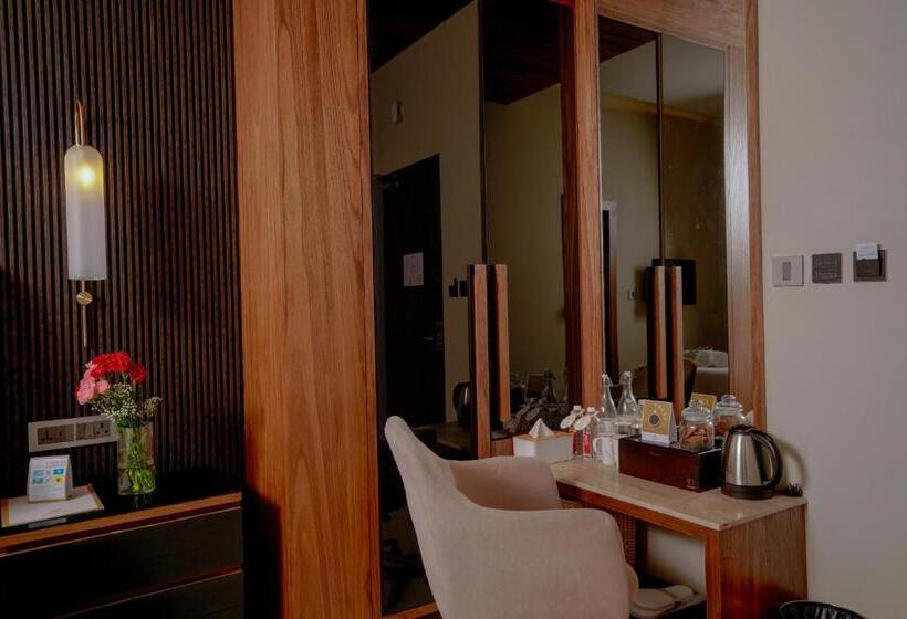 Büyük Çift Kişilik Yataklı Executive Oda, Lazdana Hotel Bangalore