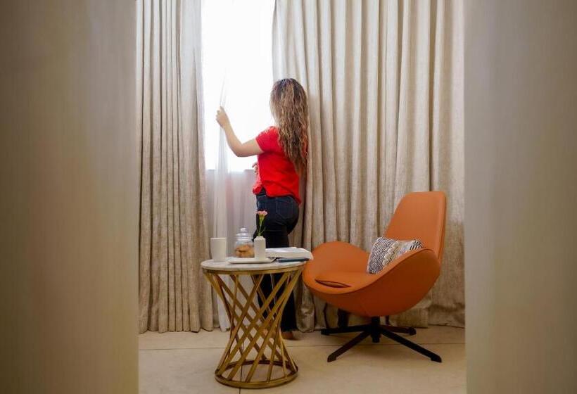 חדר קלאסי מיטת קינג סייז, Lazdana Hotel Bangalore