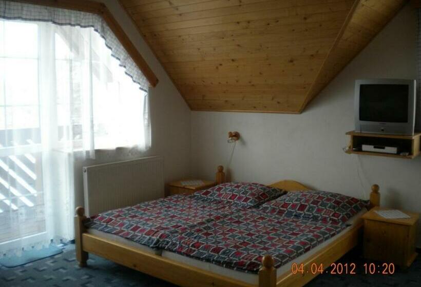 Номер Стандарт, Pension Holubec