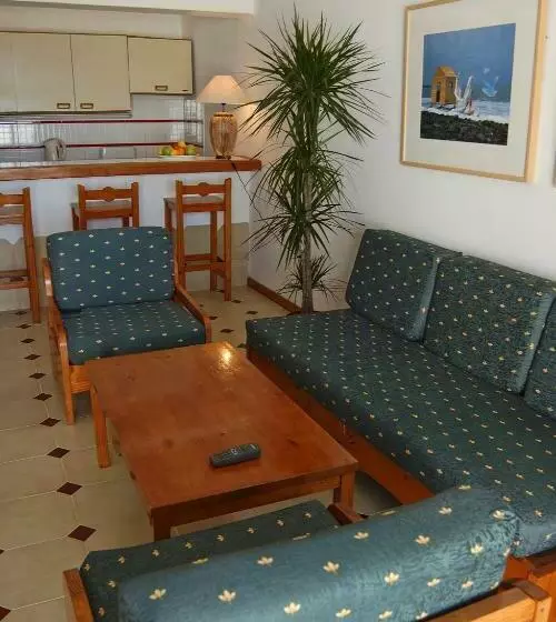استودیوی استاندارد, Apartamentos Los Pueblos