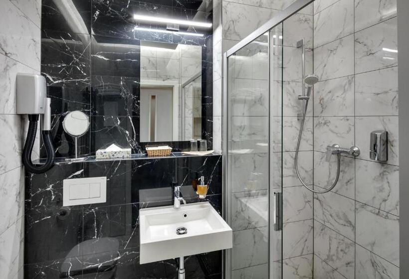 شقة سوبريور غرفة واحدة, Avanti