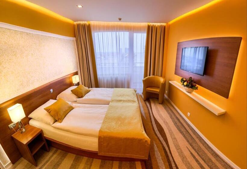 غرفة بريميوم, Avanti