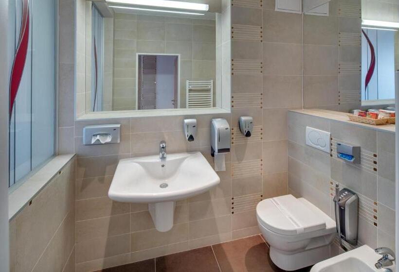 جناح رئاسى غرفتين نوم, Avanti