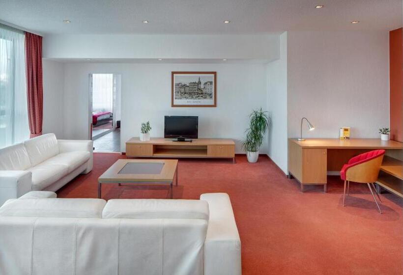 جناح رئاسى غرفتين نوم, Avanti