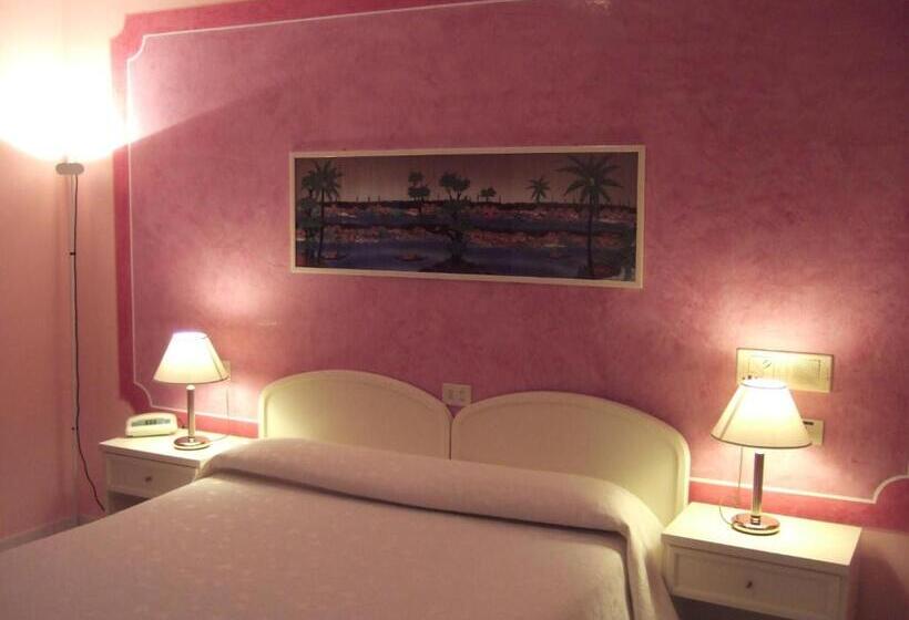 高级大房间, La Torre