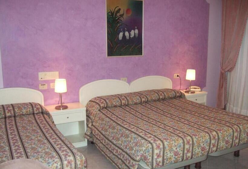 高级三人间, La Torre