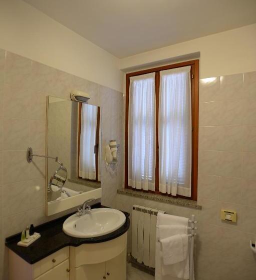 غرفة سوبيريور رباعية, La Torre